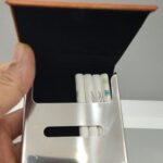 جعبه سیگار فلزی با روکش چرم قهوه ای در مگنتی - Image 2