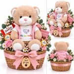 ست هدیه خرس عروسکی جلیقه جین با سبد حصیری، شکلات و گل مصنوعی - Image 2